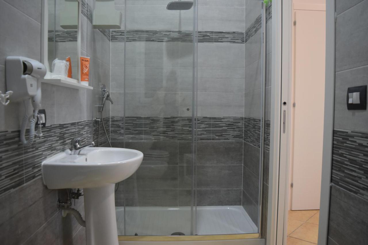 Bed & Breakfast Domus Pepe Scalea Bagian luar foto