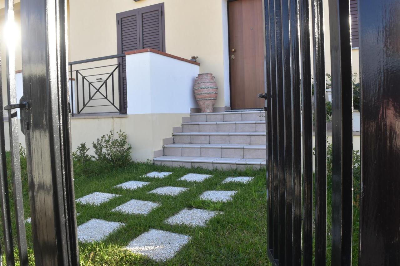 Bed & Breakfast Domus Pepe Scalea Bagian luar foto