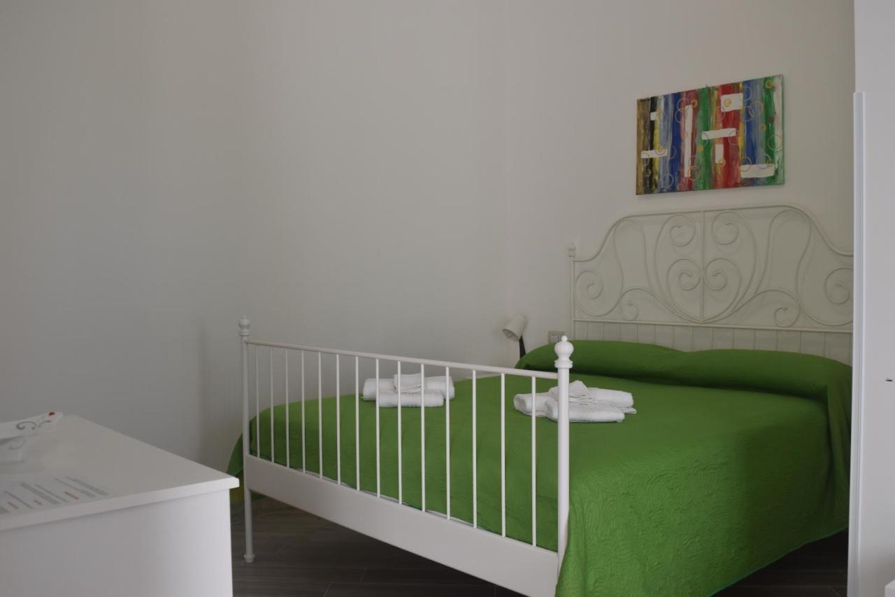 Bed & Breakfast Domus Pepe Scalea Bagian luar foto