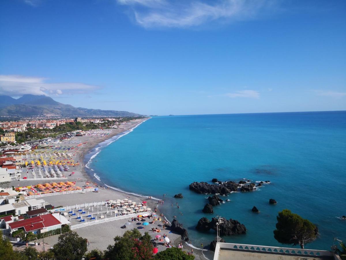 Bed & Breakfast Domus Pepe Scalea Bagian luar foto