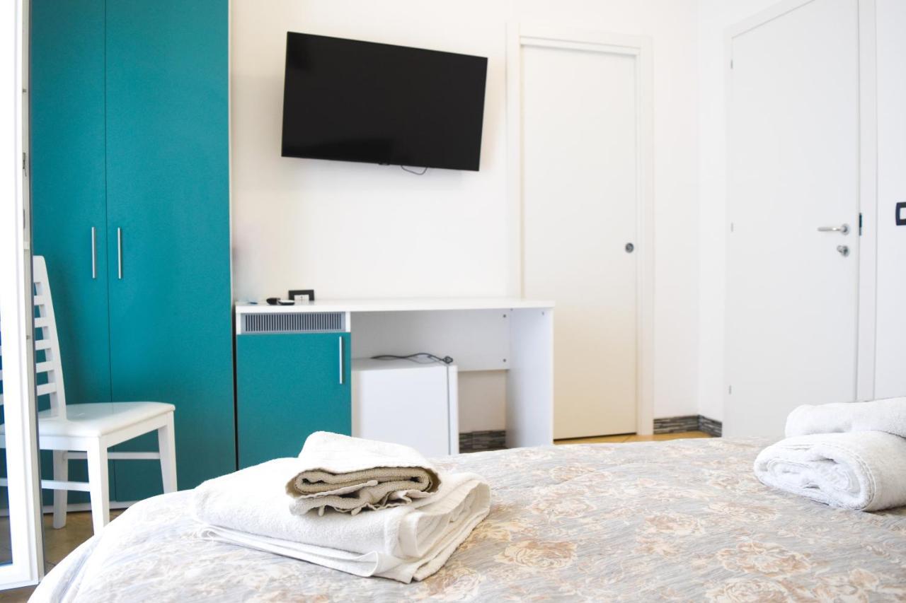 Bed & Breakfast Domus Pepe Scalea Bagian luar foto