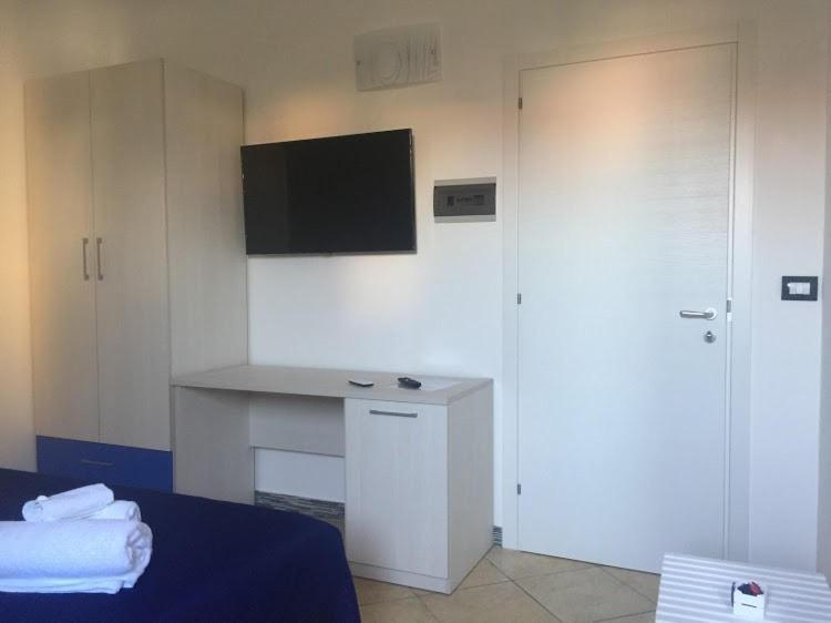 Bed & Breakfast Domus Pepe Scalea Bagian luar foto