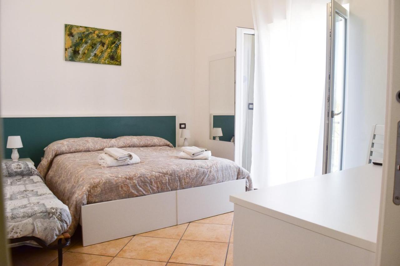 Bed & Breakfast Domus Pepe Scalea Bagian luar foto